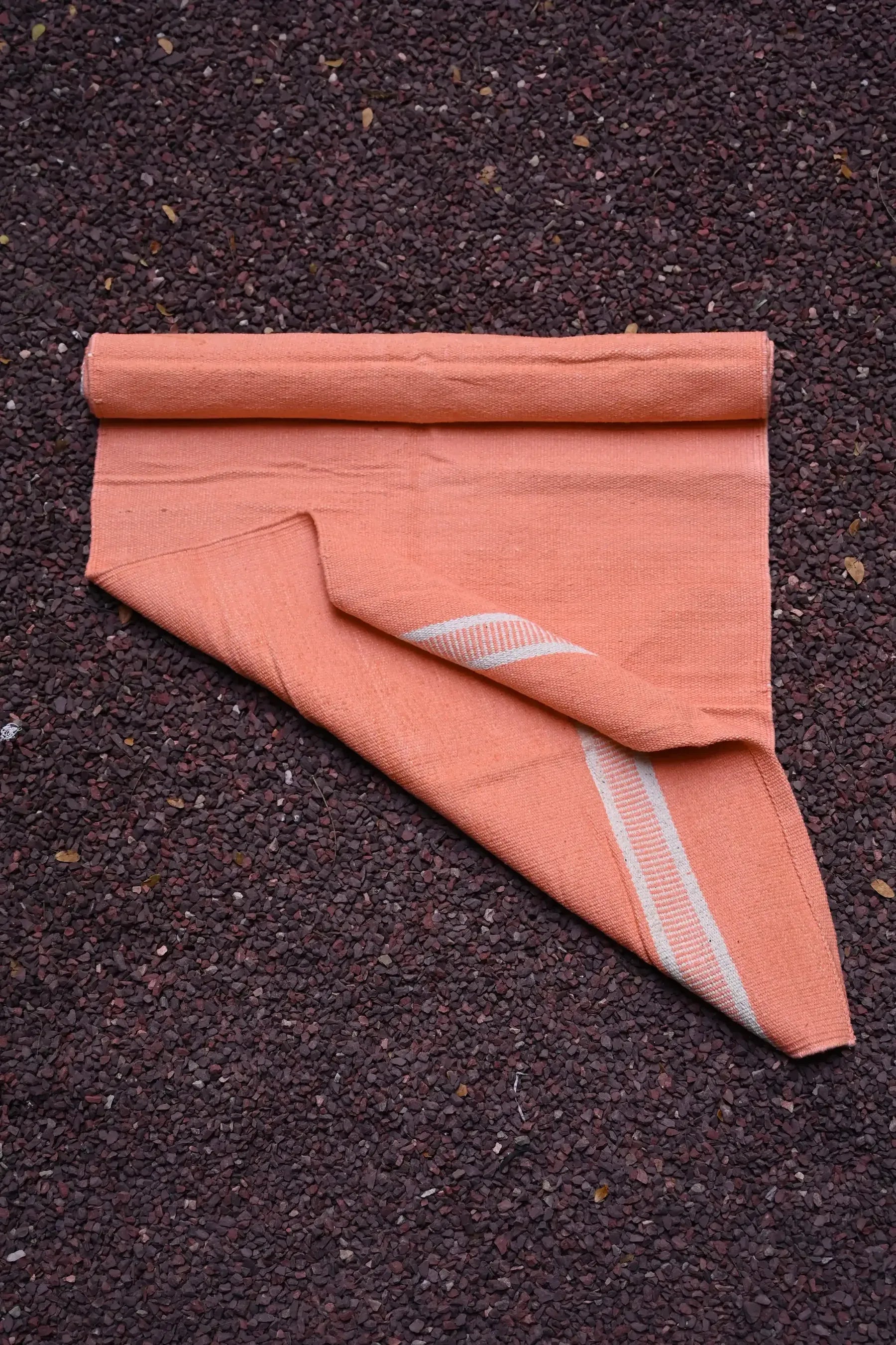 Madhurya Radiance Mat (Herbal dyed with Annatto)